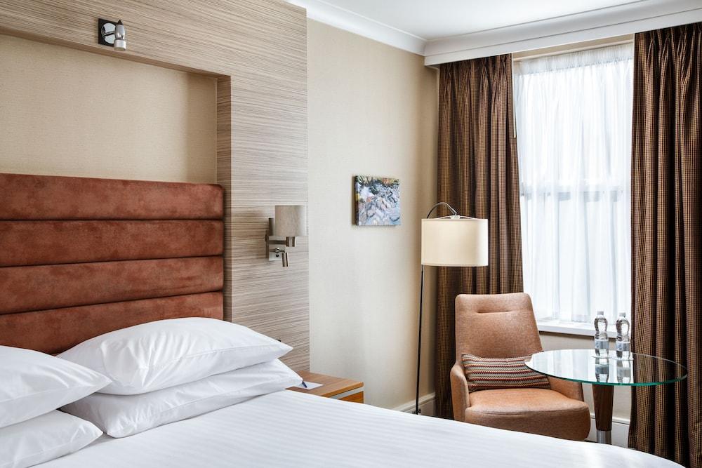 Delta Hotels by Marriott Cheltenham Chase Exteriör bild