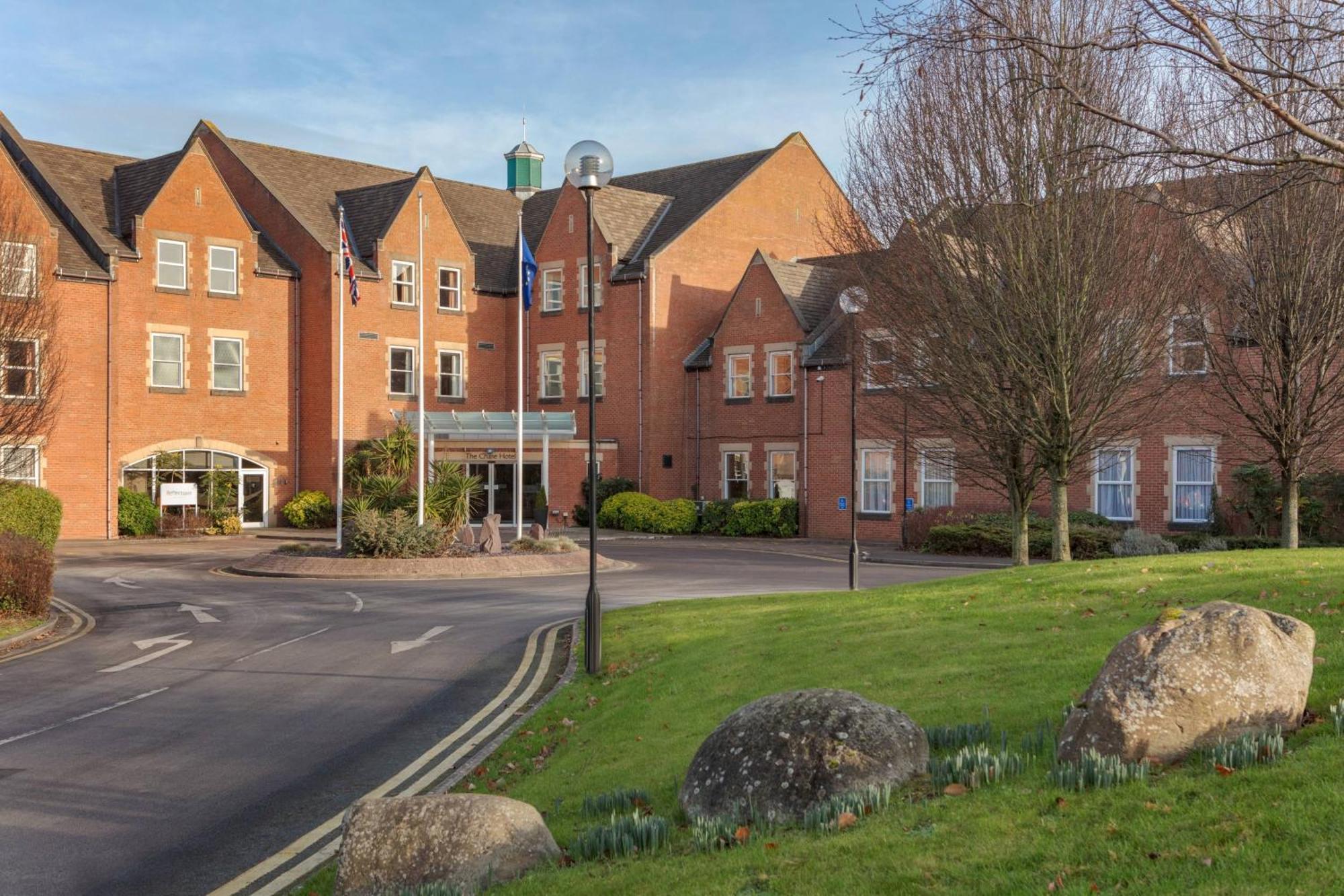 Delta Hotels by Marriott Cheltenham Chase Exteriör bild