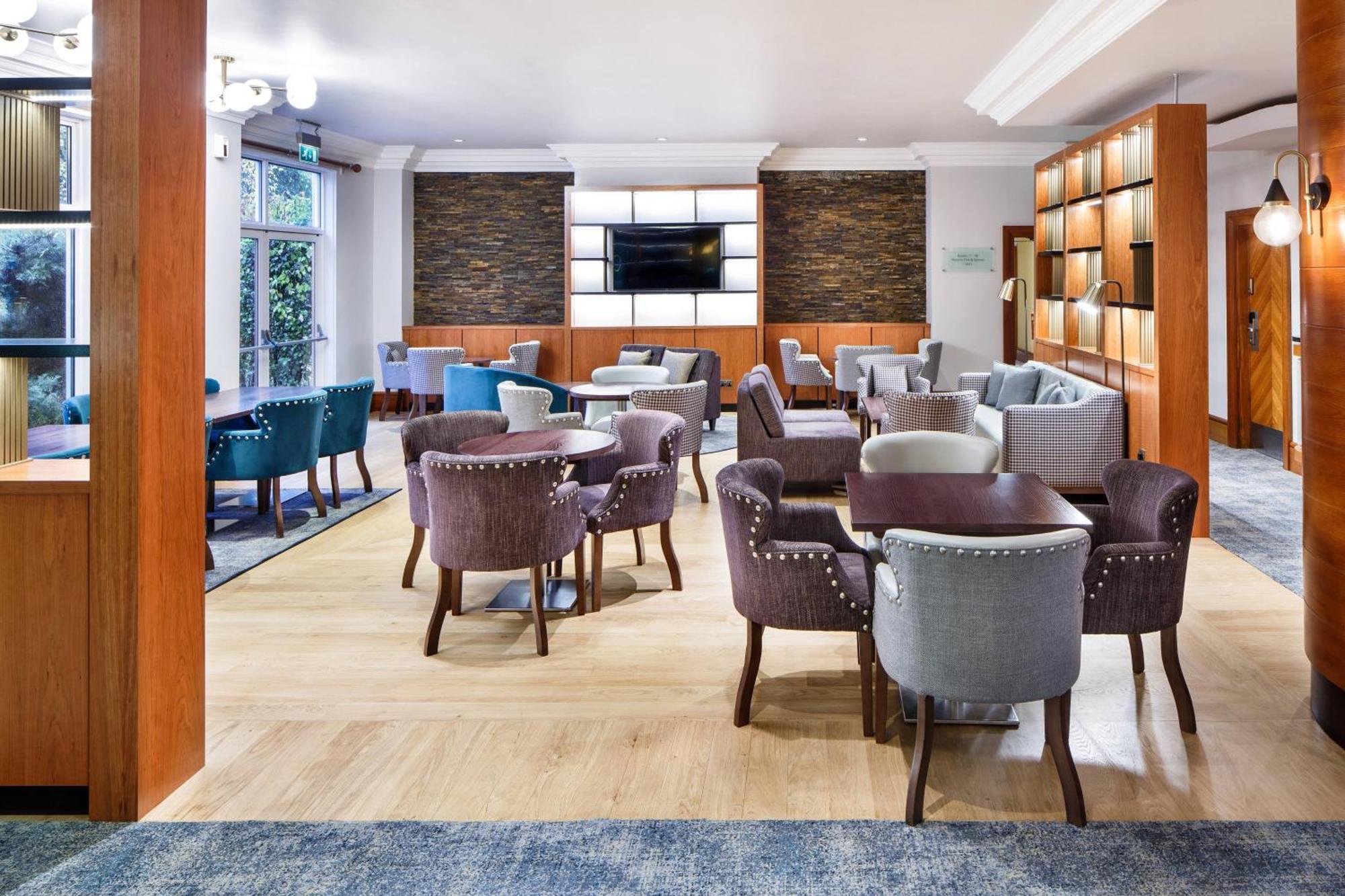 Delta Hotels by Marriott Cheltenham Chase Exteriör bild