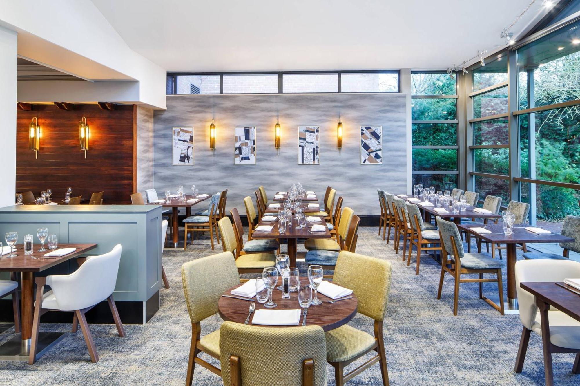 Delta Hotels by Marriott Cheltenham Chase Exteriör bild